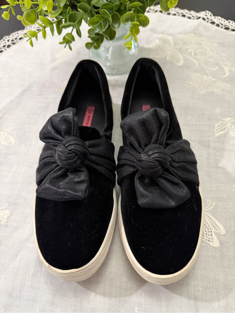 ROCK & CANDY Black Velvet Knot-Bow Slip-On Sneakers 7.5
